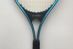 Yonex